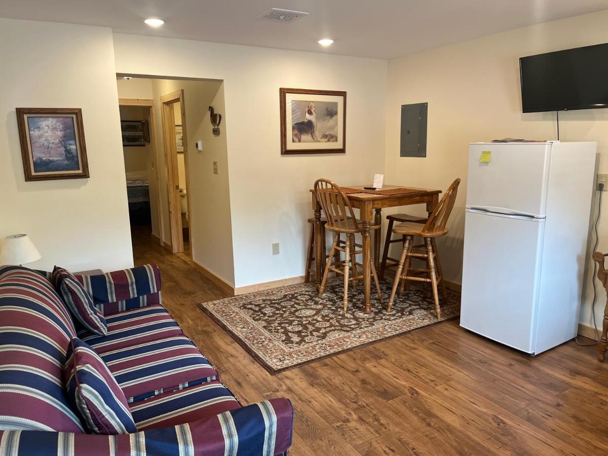 Creekside Downtown Vacation Suites, Only Adults 25 Or Older Buffalo Dış mekan fotoğraf